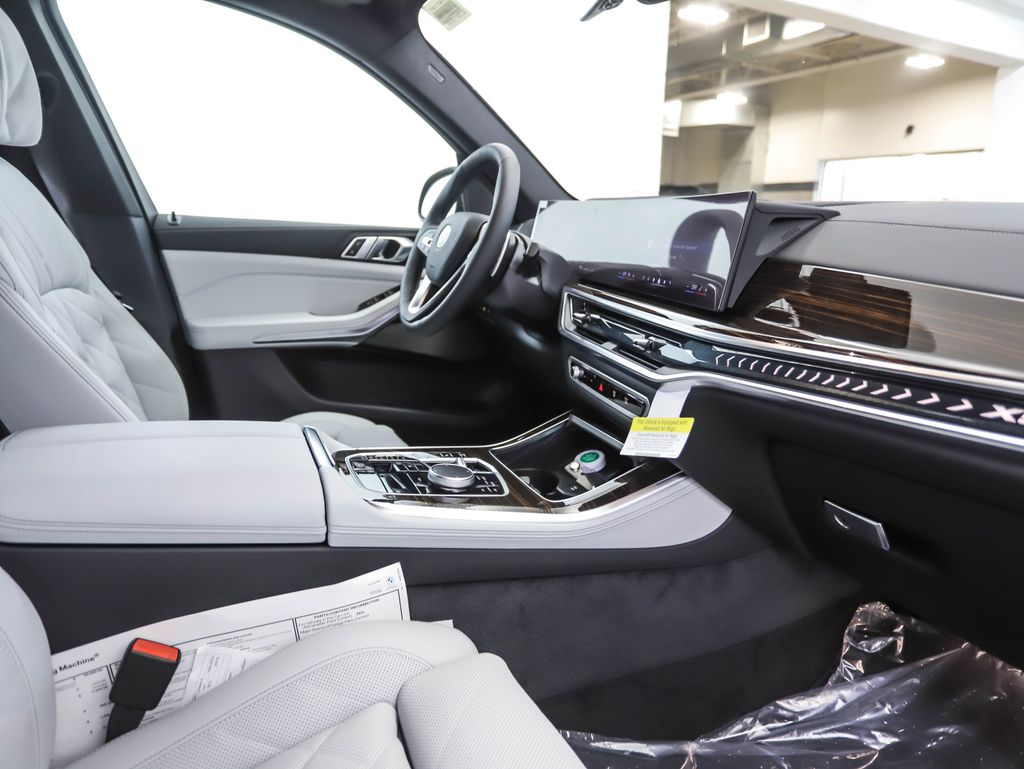 Thumbnail: 2026 BMW X5 - 30