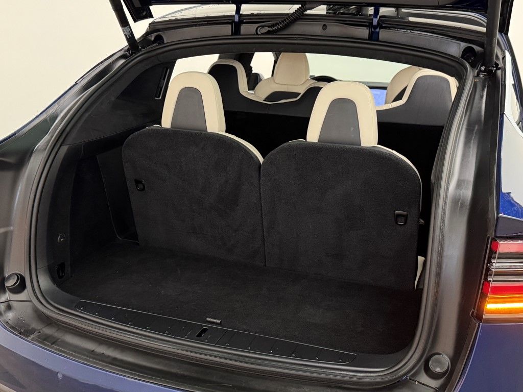 2020 Tesla Model X Long Range 26