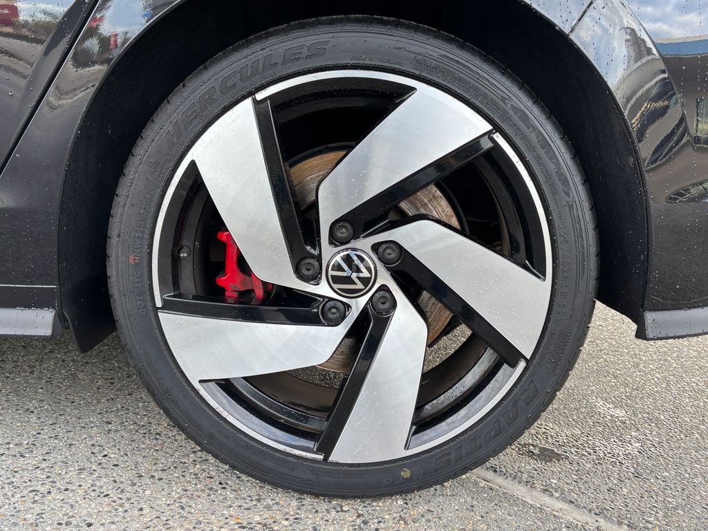 Thumbnail: 2022 Volkswagen Golf - 32