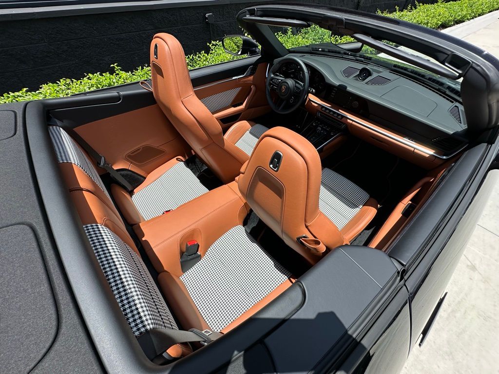 2025 Porsche 911 Turbo 16