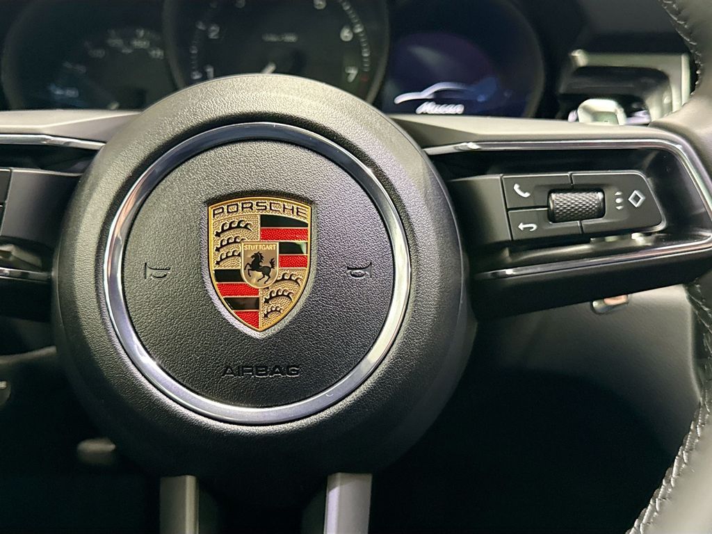Thumbnail: 2025 Porsche Macan - 14