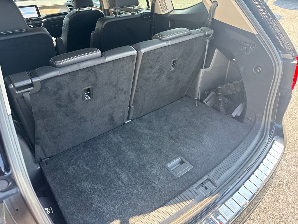2024 Volkswagen Atlas 2.0T SE w/Technology Black at South Hills CDJR