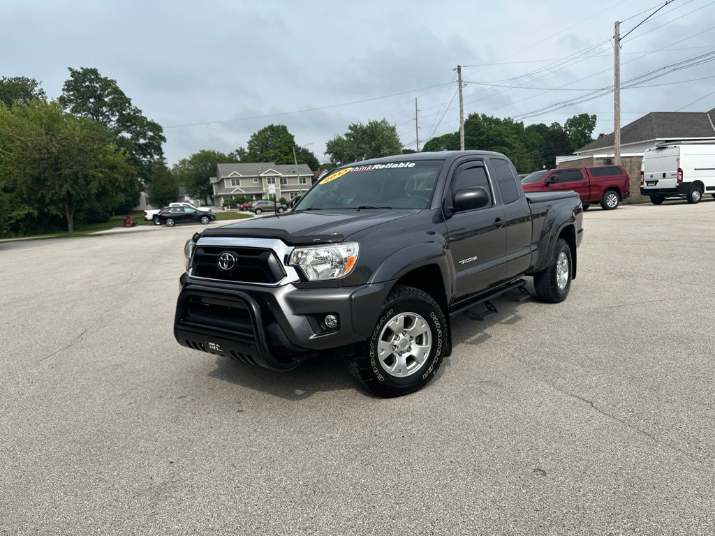 Magnetic Gray Metallic 2013 Toyota Tacoma Pickup Truck Four-Wheel Drive 4-Speed Automatic Overdrive