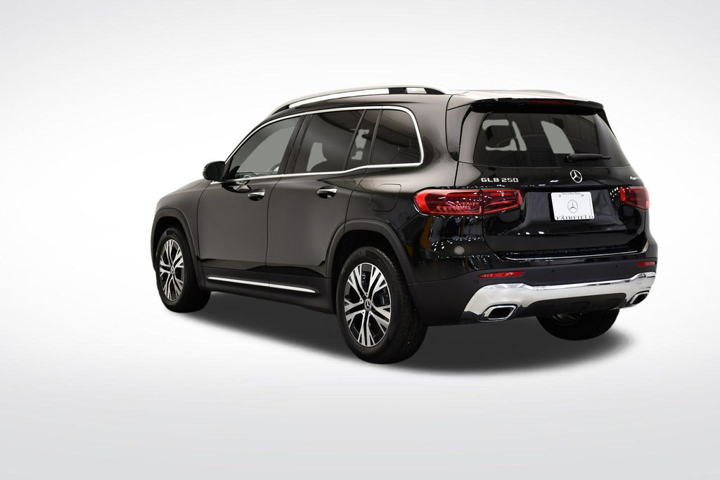 Thumbnail: 2026 Mercedes-Benz GLB - 3