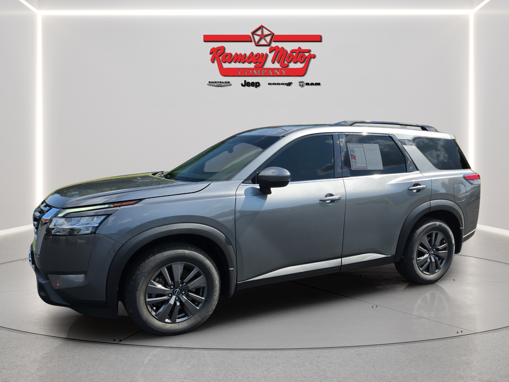  2022 Nissan Pathfinder SV 4WD   