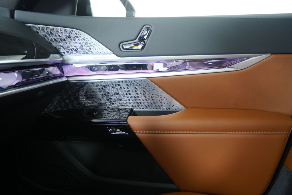 Thumbnail: 2026 BMW 7 Series - 25