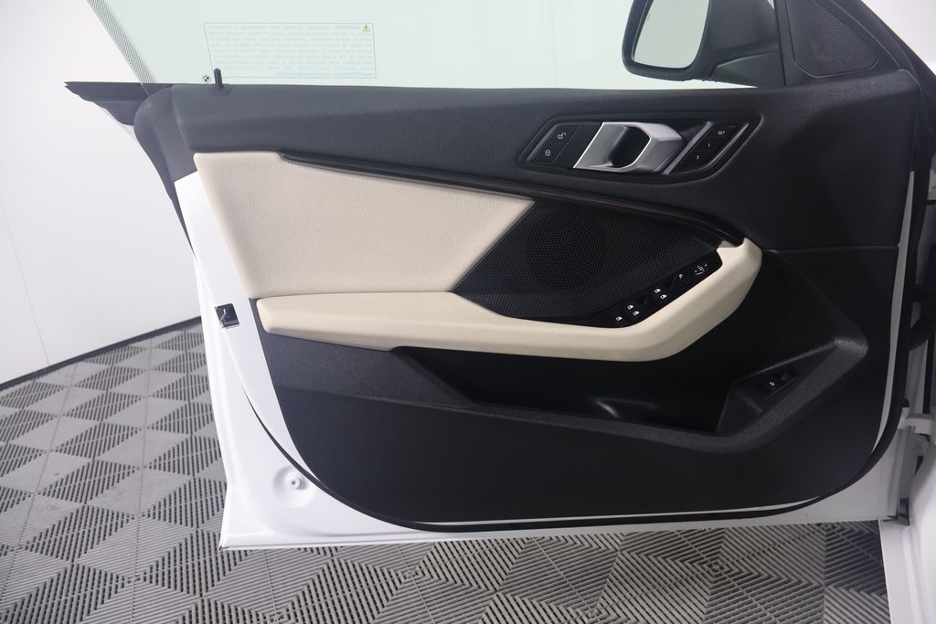 Thumbnail: 2024 BMW 2 Series - 12