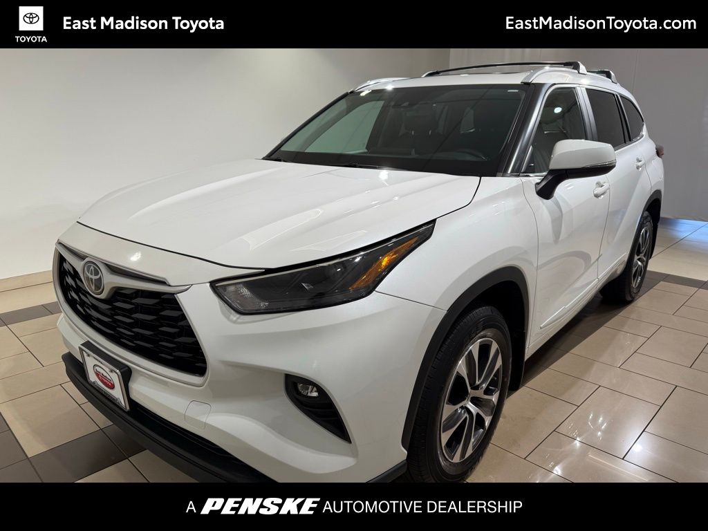 Thumbnail: 2023 Toyota Highlander - 1