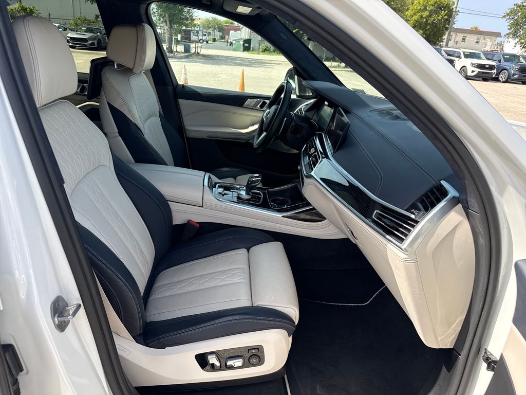 Certified Used 2020 White BMW M50i image 26