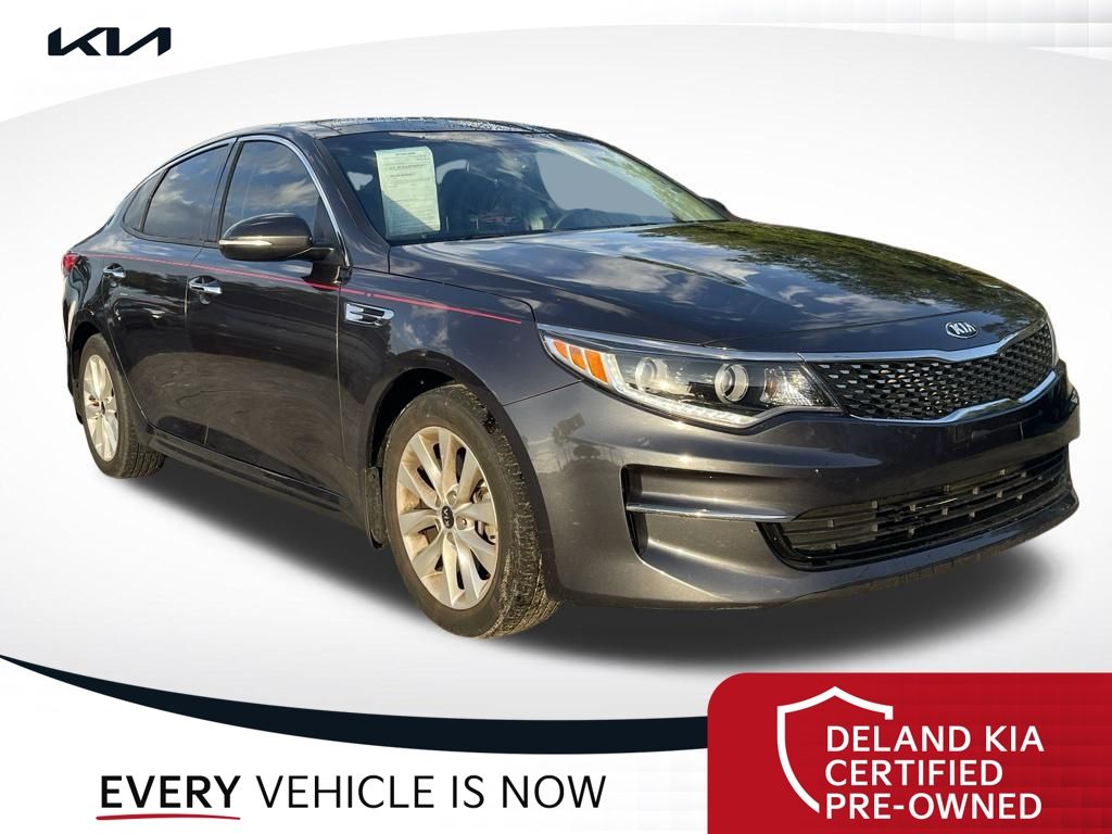 2017 Kia Optima EX AT's photo