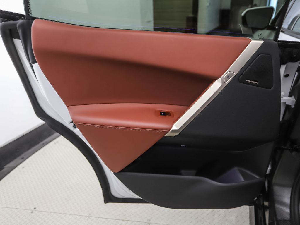 Thumbnail: 2024 BMW iX - 20
