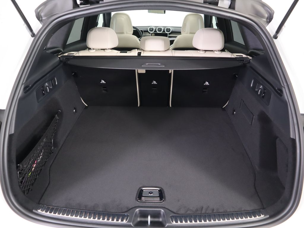 Thumbnail: 2026 Mercedes-Benz GLC - 30