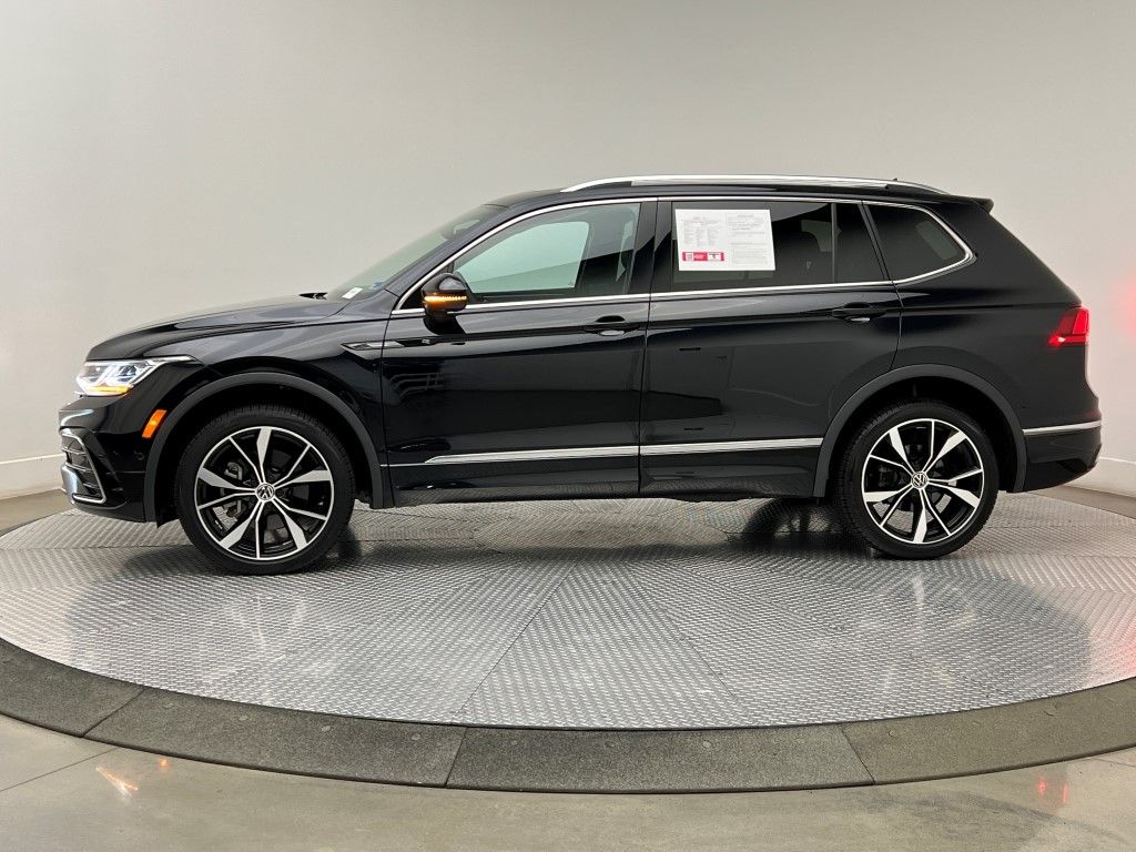 Thumbnail: 2023 Volkswagen Tiguan - 3