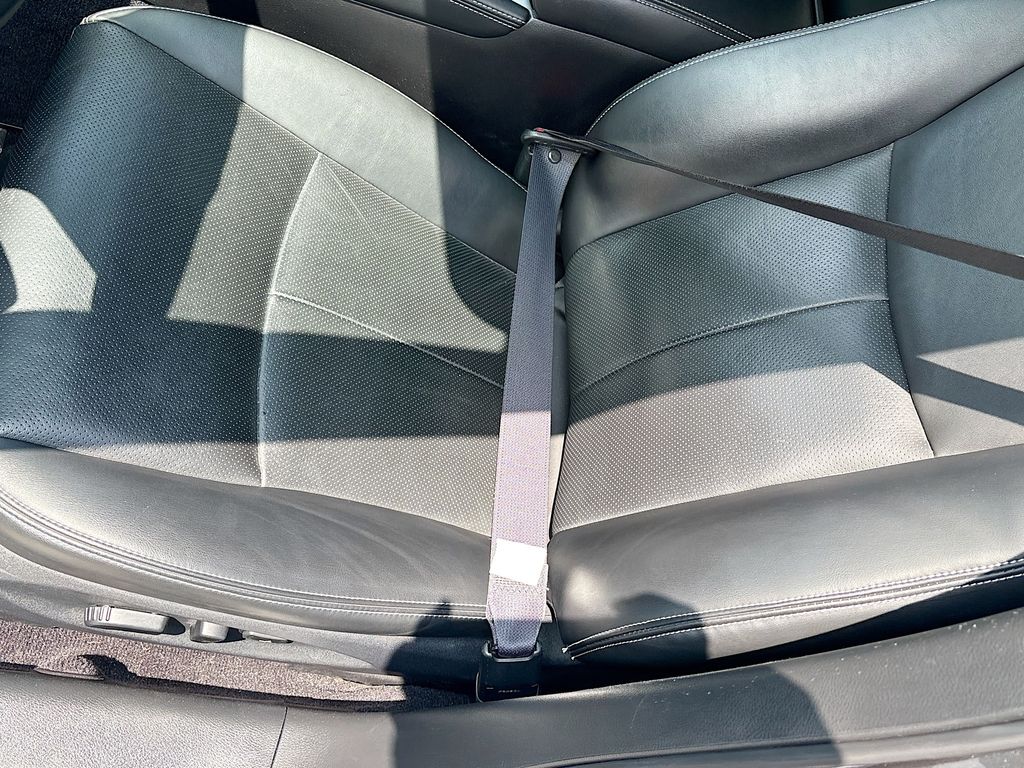 Used 2023 Gray INFINITI LUXE image 19