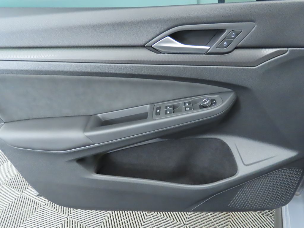2024 Volkswagen Golf GTI SE 25