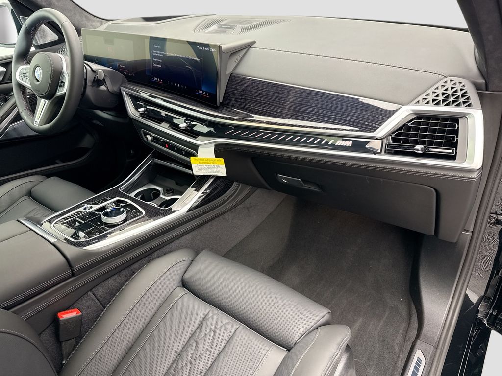 Thumbnail: 2026 BMW X7 - 16