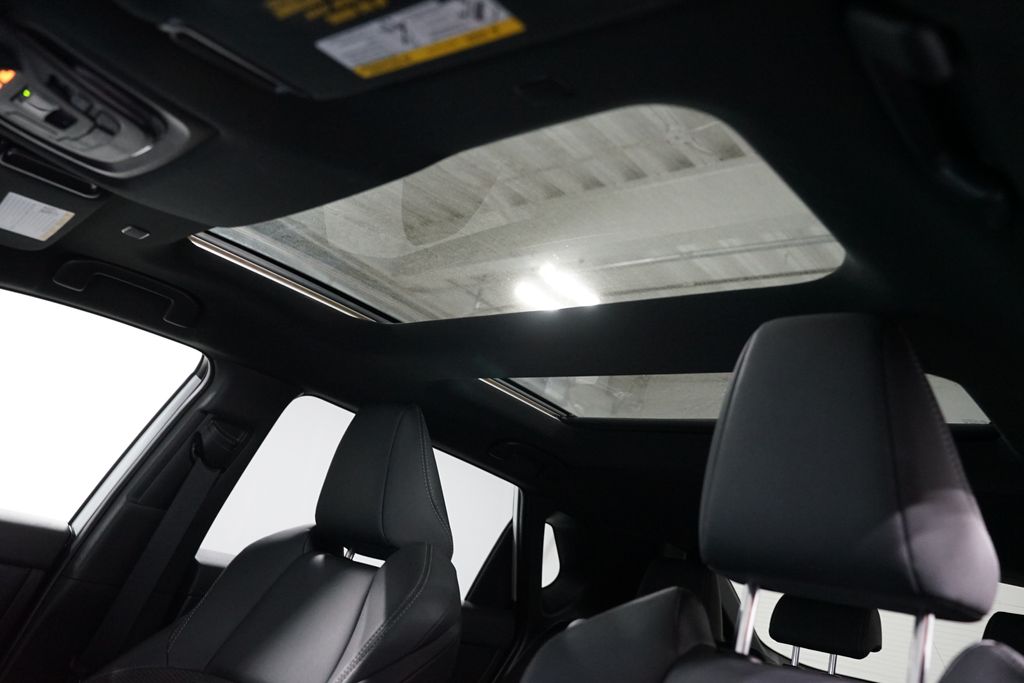 Thumbnail: 2024 Toyota bZ4X - 31