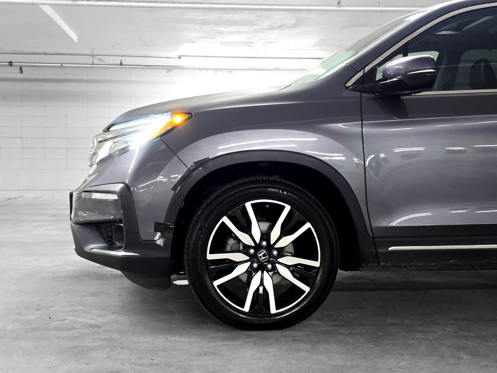 2020 Honda Pilot Touring photo 12