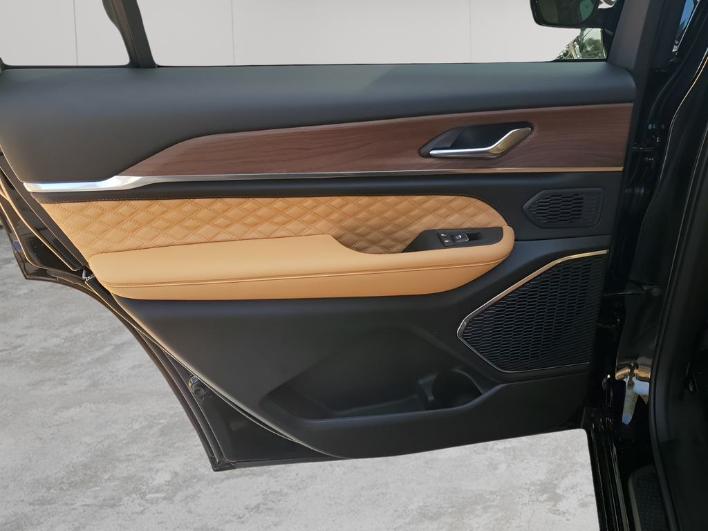 New Car 2025 Jeep Grand Cherokee L  Summit For Sale Under $70,000 In Austin, Texas