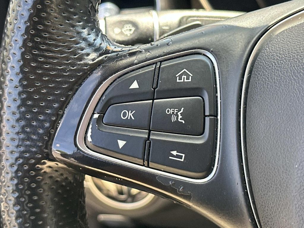 Thumbnail: 2016 Mercedes-Benz C-Class - 27