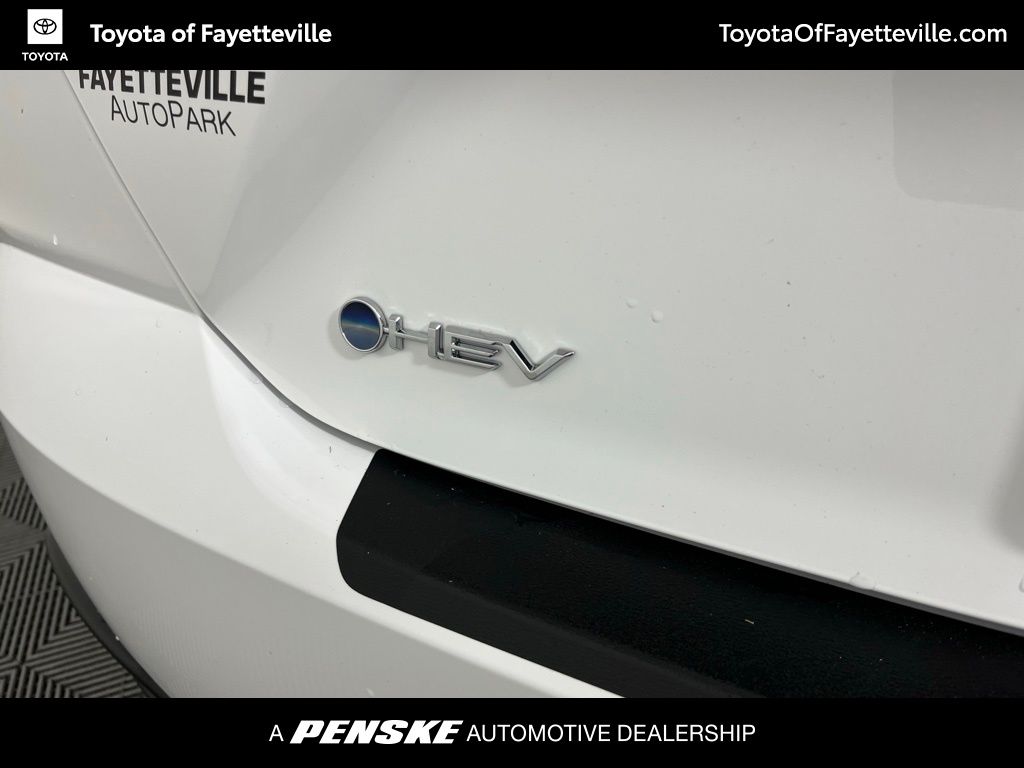 Thumbnail: 2025 Toyota Camry - 18