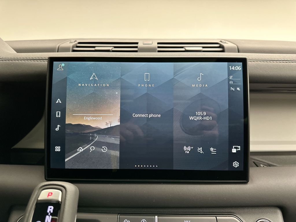 Thumbnail: 2025 Land Rover Defender - 13