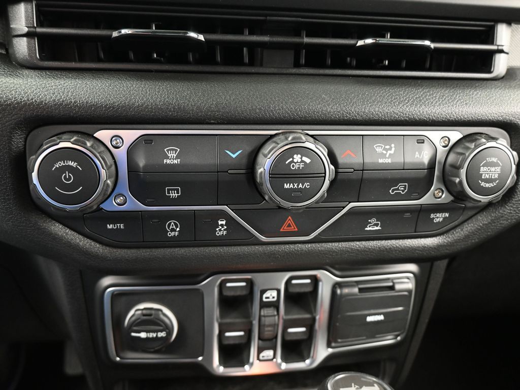 New 2026 Bright White Clearcoat Jeep Sport S image 18