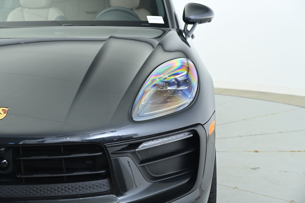 Thumbnail: 2025 Porsche Macan - 12