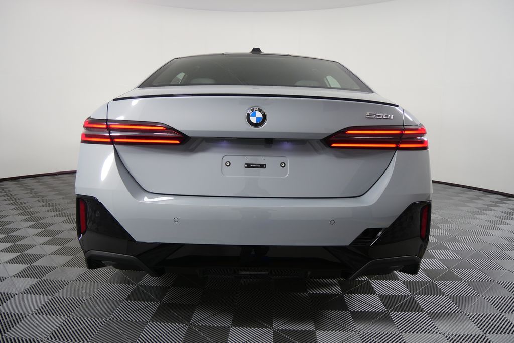2026 BMW 5 Series 530i 4