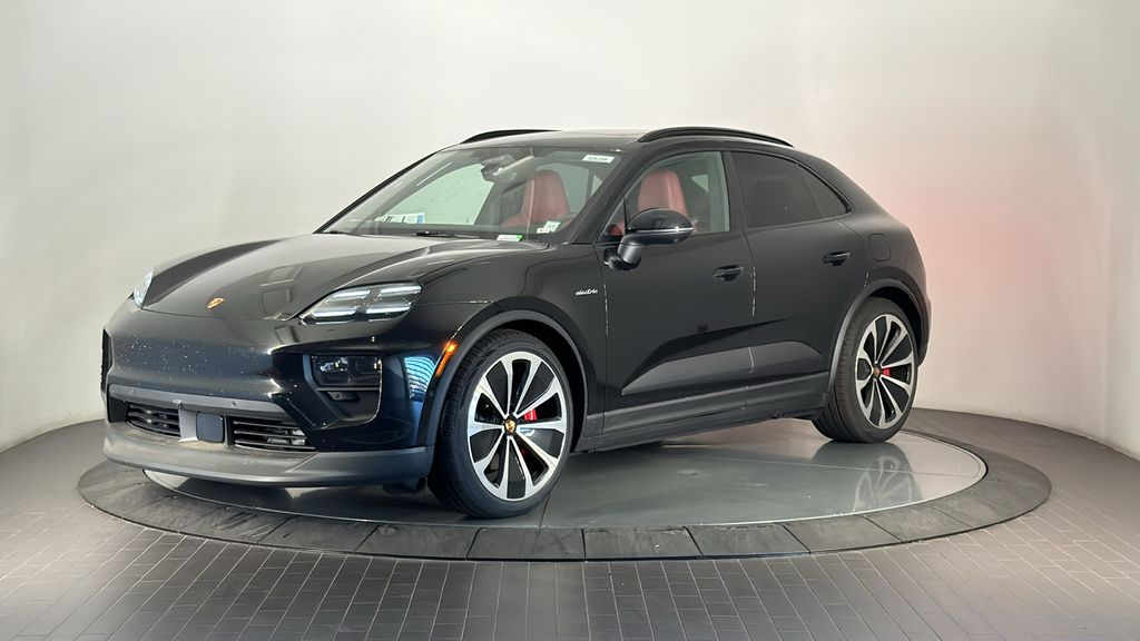 Thumbnail: 2025 Porsche Macan - 1