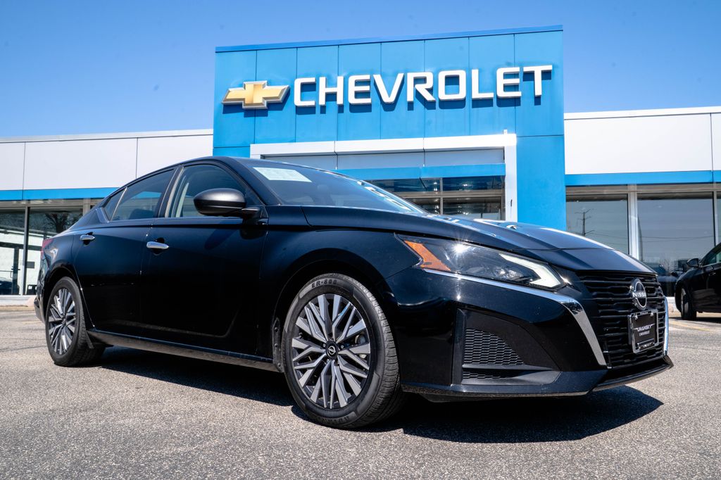 2024 Nissan Altima SV