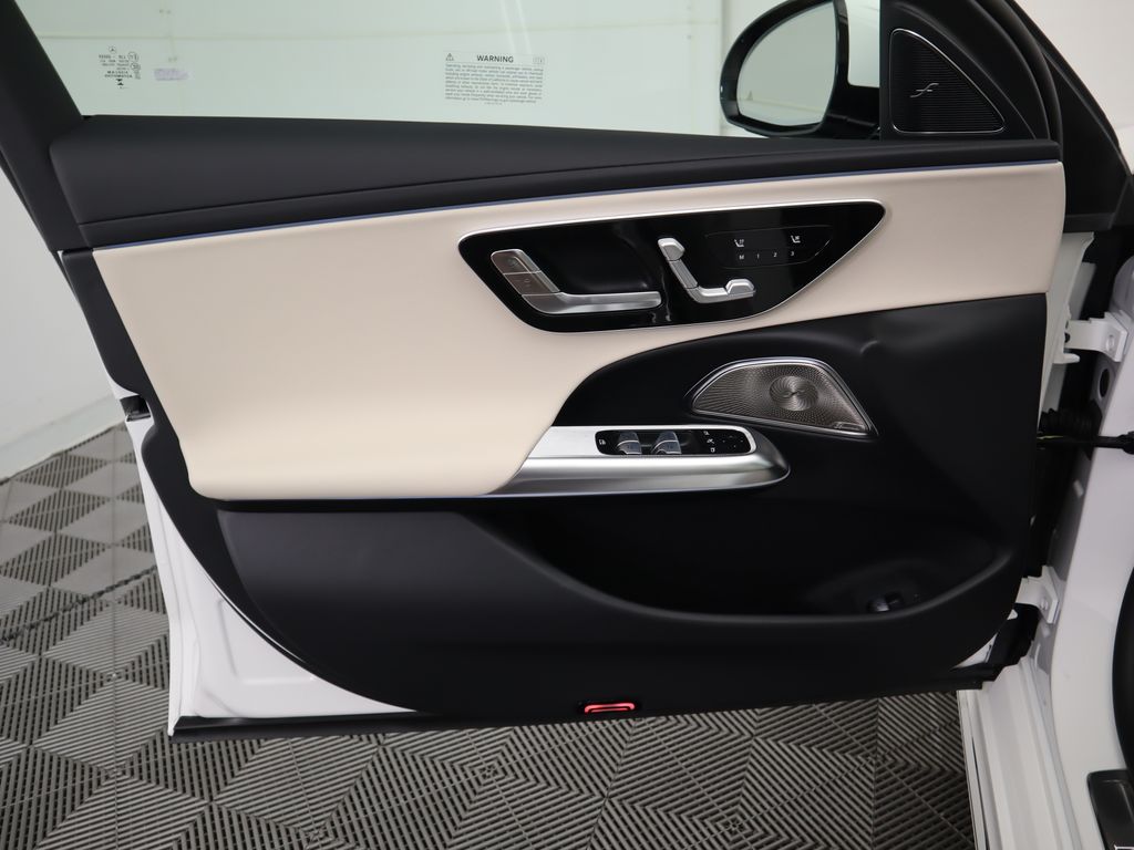2025 Mercedes-Benz E-Class E 350 26