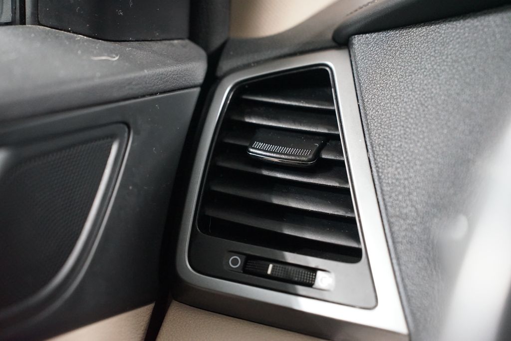 Thumbnail: 2018 Hyundai Tucson - 25