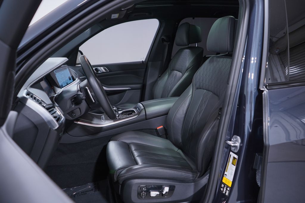 Thumbnail: 2022 BMW X5 - 7