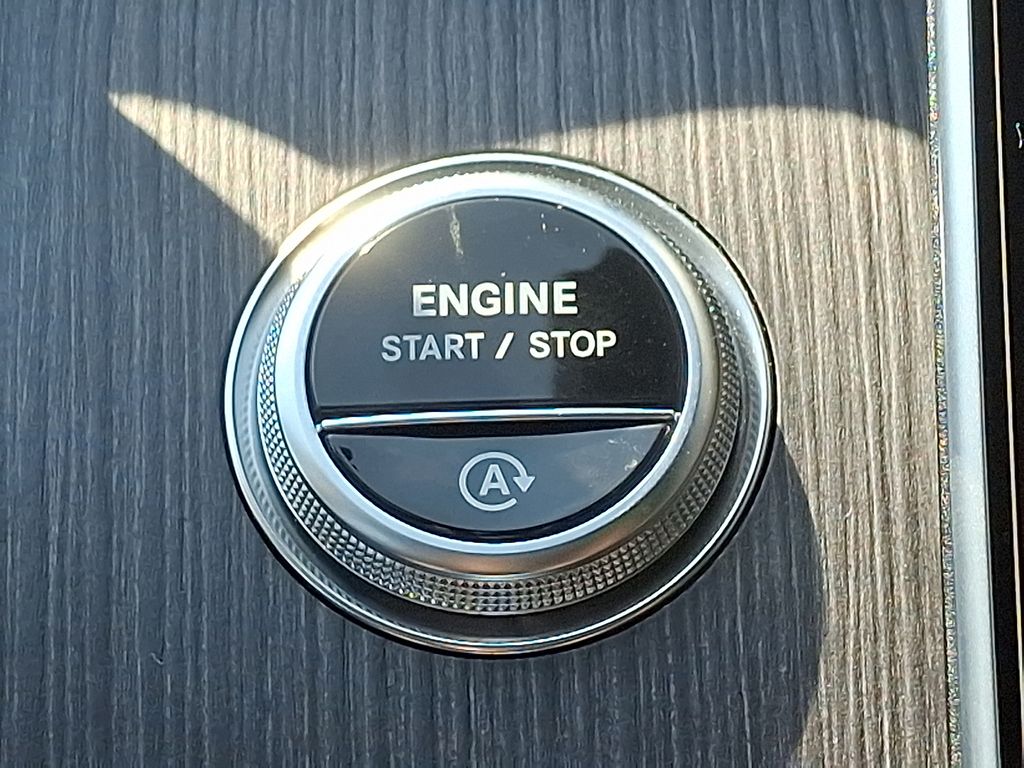 2025 Mercedes-Benz C-Class C 300 25