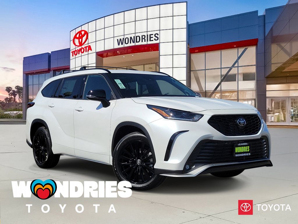 White 2026 Toyota Highlander SUV / Crossover All-Wheel Drive 8-Speed Automatic