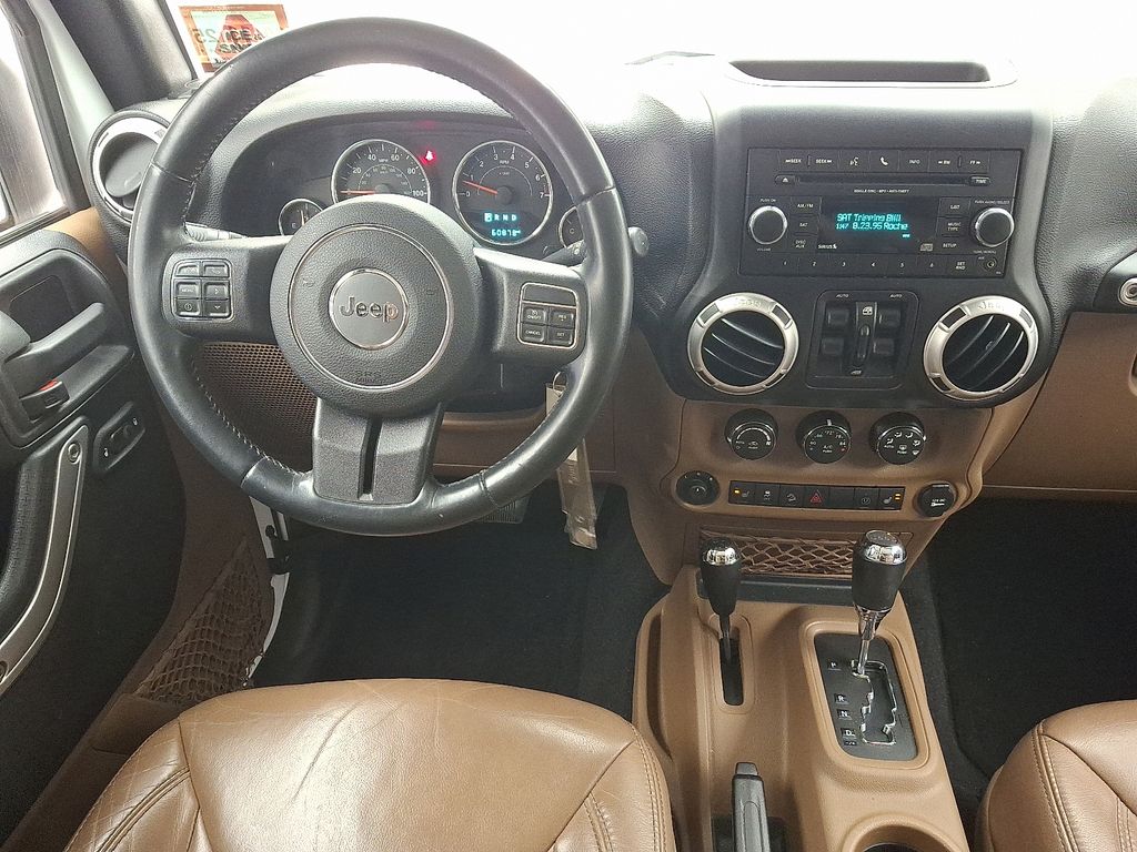 Thumbnail: 2015 Jeep Wrangler - 11