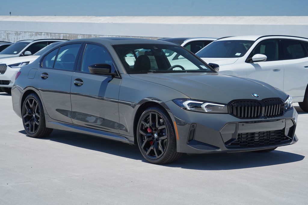 Thumbnail: 2026 BMW 3 Series - 3
