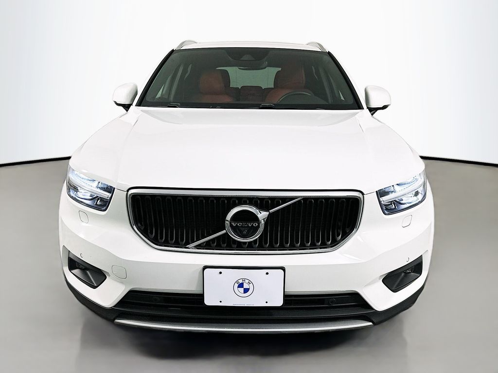 Thumbnail: 2019 Volvo XC40 - 2