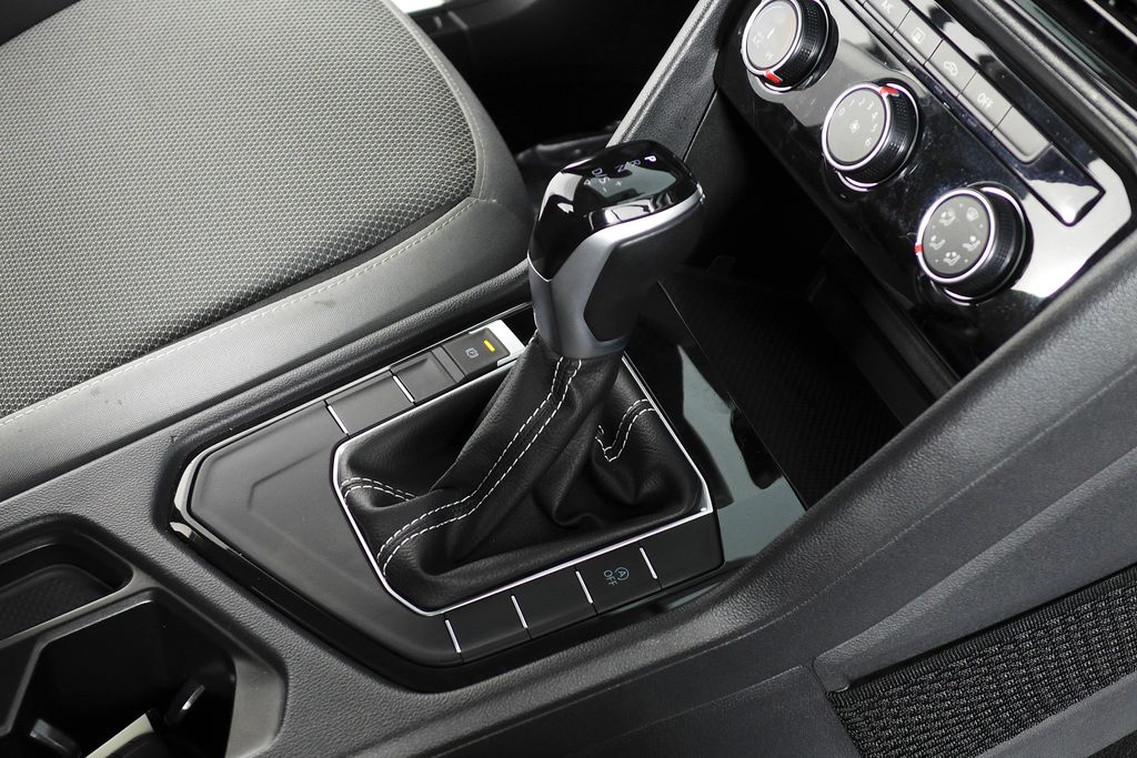 Thumbnail: 2024 Volkswagen Taos - 15