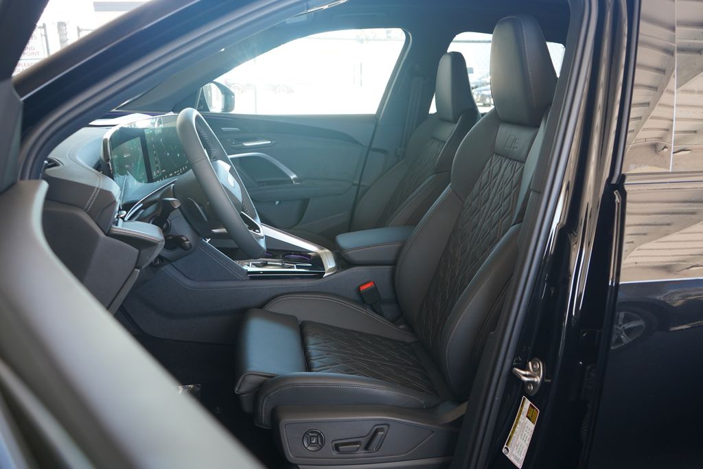 Thumbnail: 2026 Audi SQ5 - 7