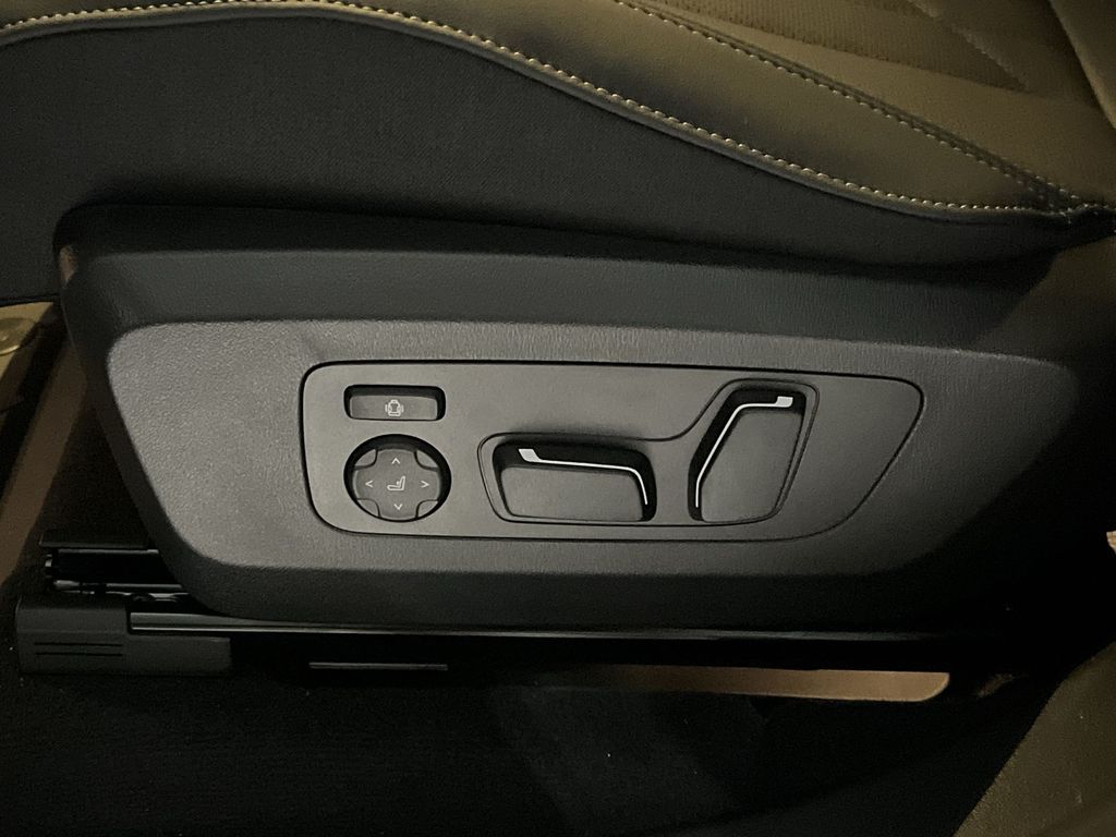 Thumbnail: 2025 BMW X3 - 12