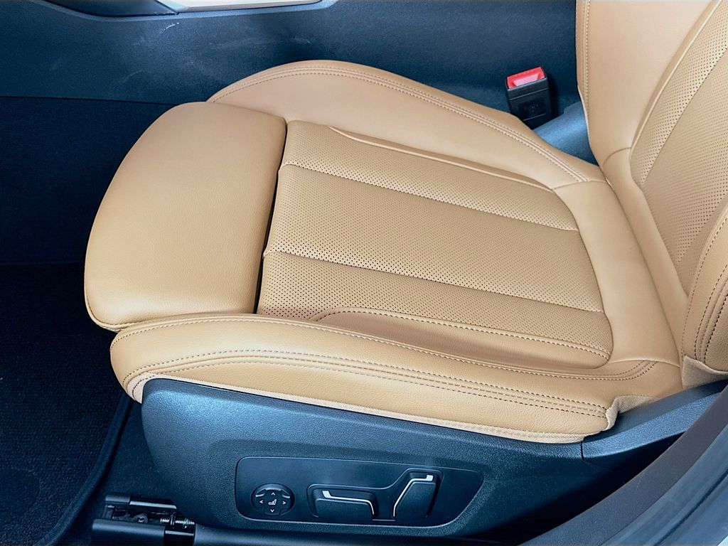 Thumbnail: 2026 BMW 3 Series - 21