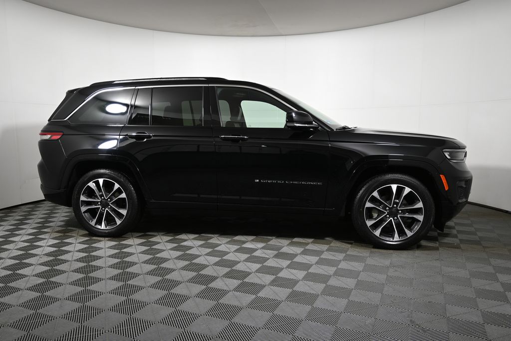 Thumbnail: 2023 Jeep Grand Cherokee - 9