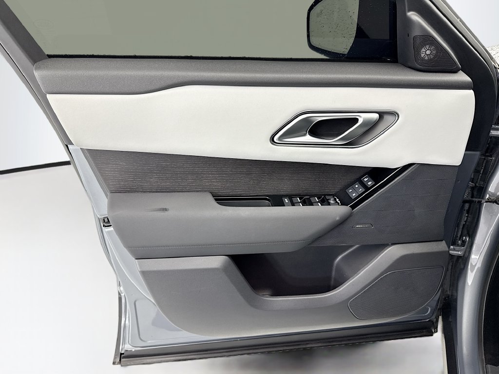 Thumbnail: 2025 Land Rover Range Rover Velar - 23