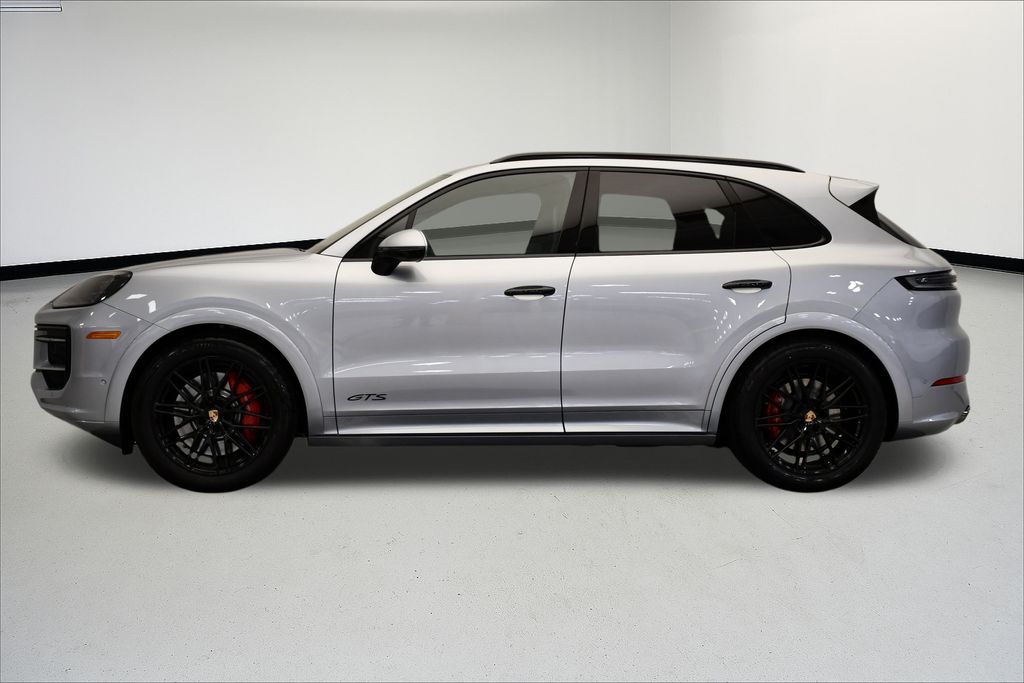 Thumbnail: 2026 Porsche Cayenne - 2