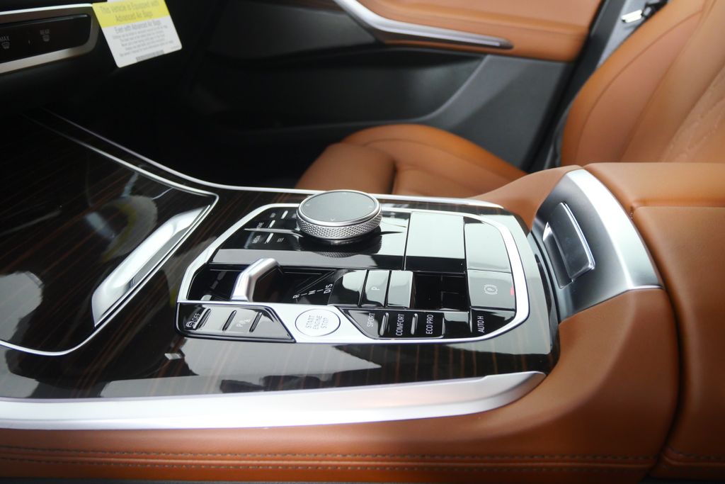 Thumbnail: 2026 BMW X5 - 23