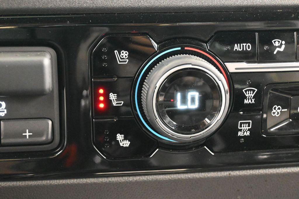 Used 2025 Black Chevrolet ZR2 image 30