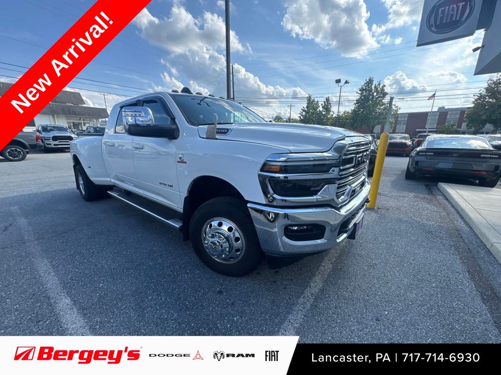 Bright White Clearcoat 2025 RAM 3500 Pickup Truck Four-Wheel Drive 8-Speed Automatic