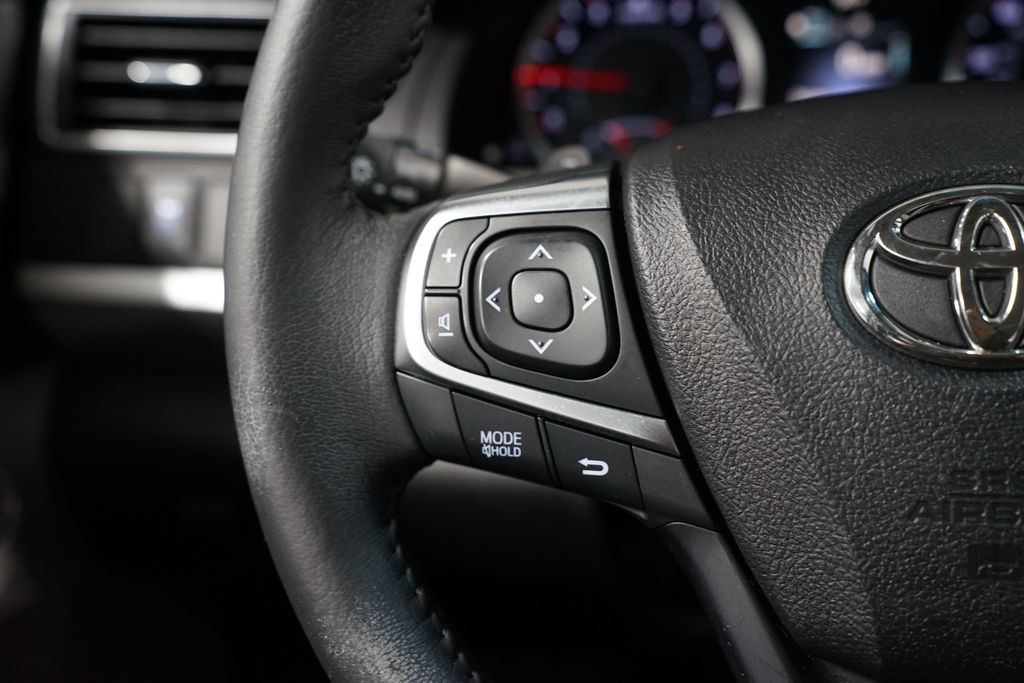 Thumbnail: 2017 Toyota Camry - 14